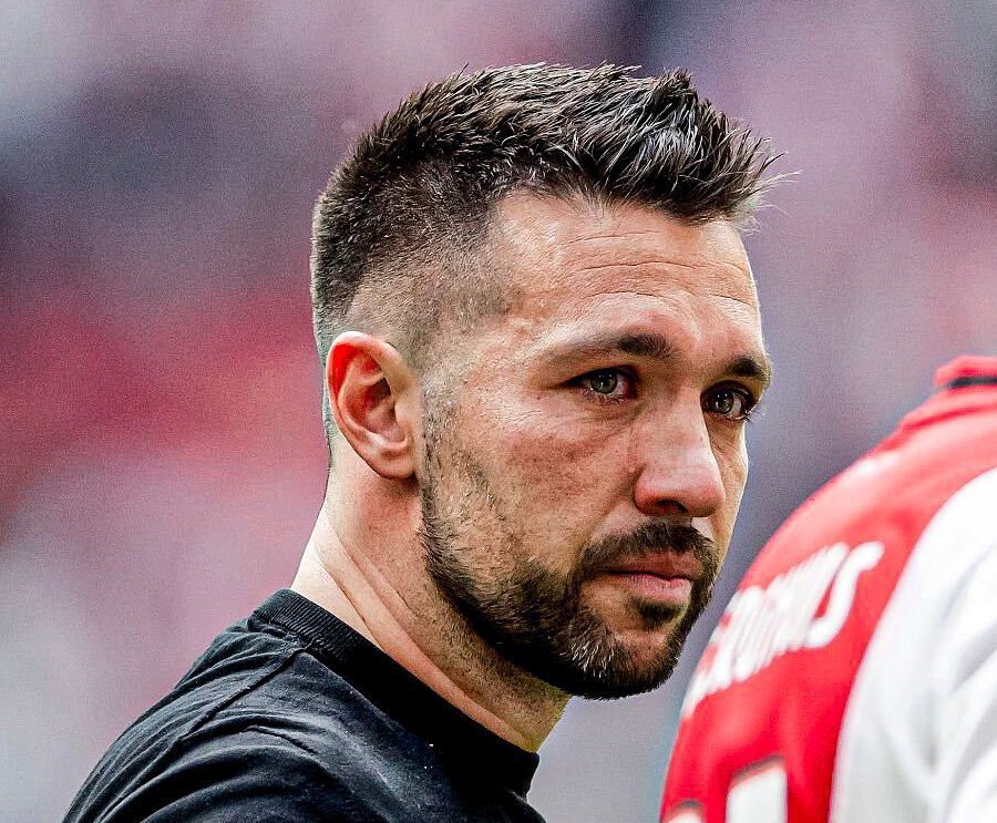 九游体育怎么买球-包含转折点！阿贾克斯止住颓势，荷甲集结日攻防权衡，更衣室稳定，更衣室氛围转暖的词条