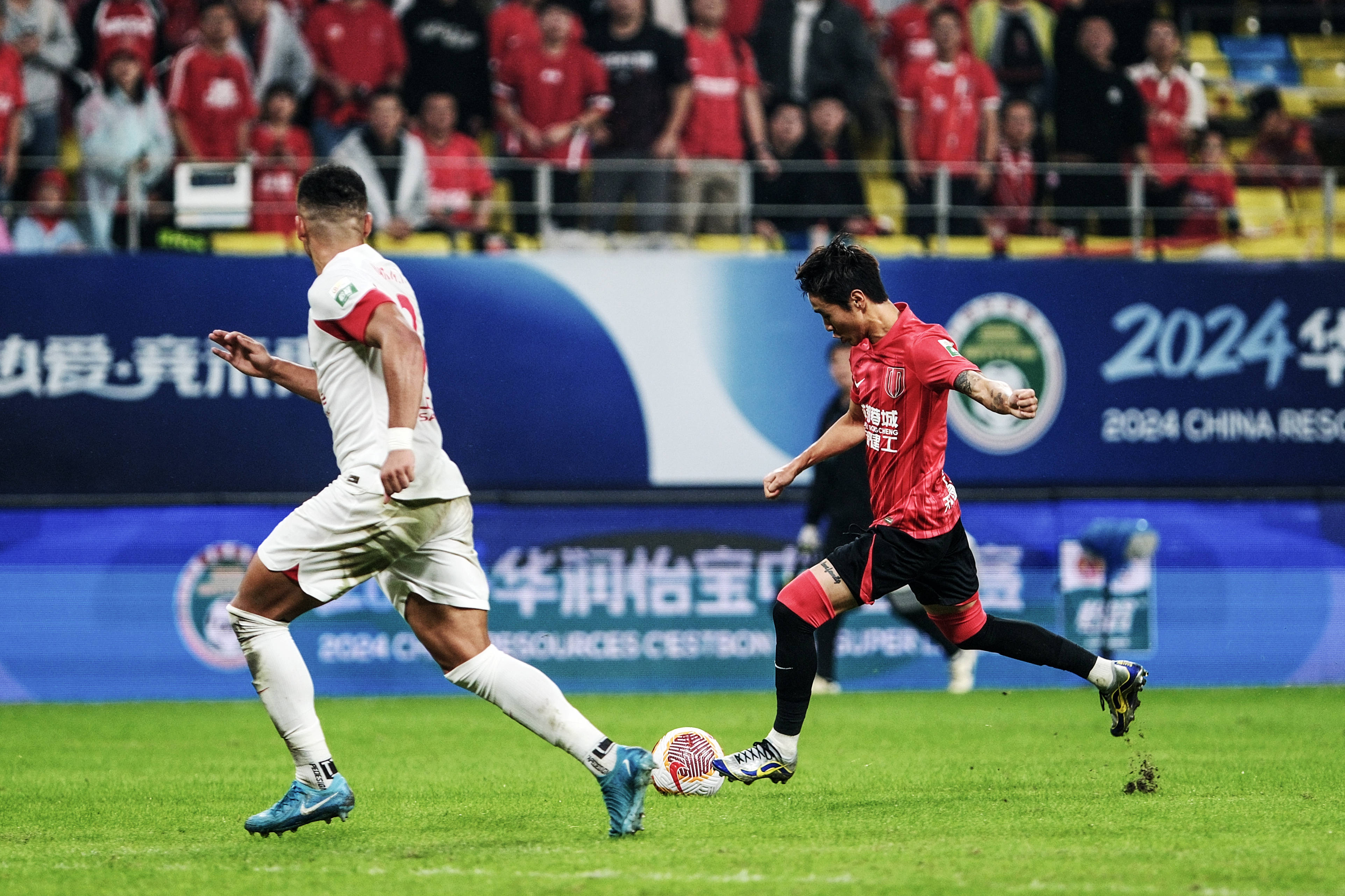 九游体育下载app-上海申花今夜再遭质疑，志在法国杯名次提升，引发热议，年轻球员得到机会的简单介绍