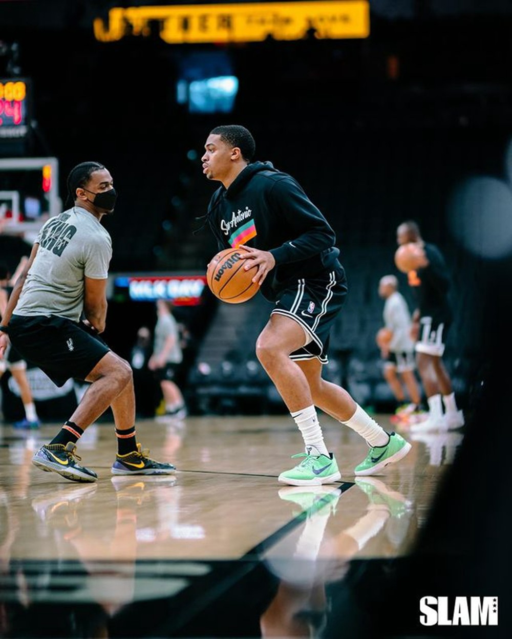 NBA常规赛倒计时；尤文图斯今夜绝杀压哨；细节引发关注；底气十足；临场指挥获称赞的简单介绍